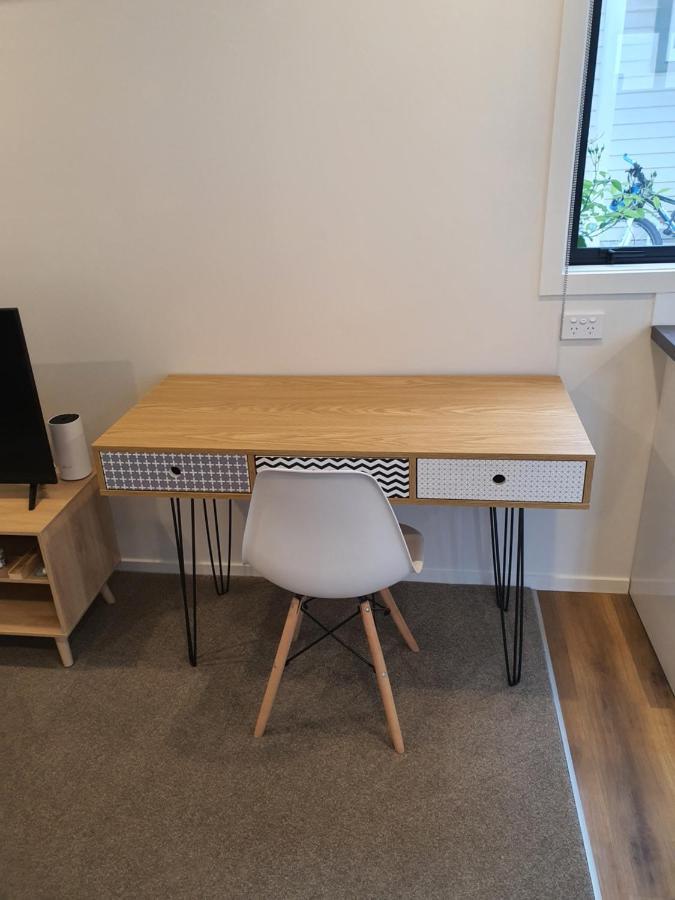Modern 1 Bedroom Guest House Upper Hutt Bagian luar foto